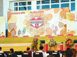 Kho sàn gỗ tại lễ khai mạc hội chợ triễn lãm Vietbuild 2018