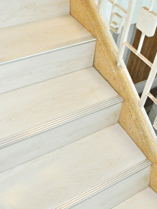 Gỗ cầu thang CT-K405