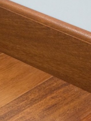 Len Tường gỗ căm xe 