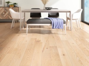 Thợ thi công sàn gỗ, thợ lắp sàn gỗ chuyên nghiệp tại Kho Sàn Gỗ