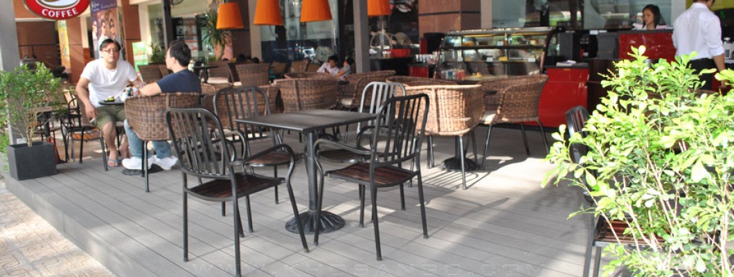 Xem bộ sưu tập sàn gỗ lót sàn quán coffee ngoài trời Xem bộ sưu tập sàn gỗ lót sàn quán coffee ngoài trời