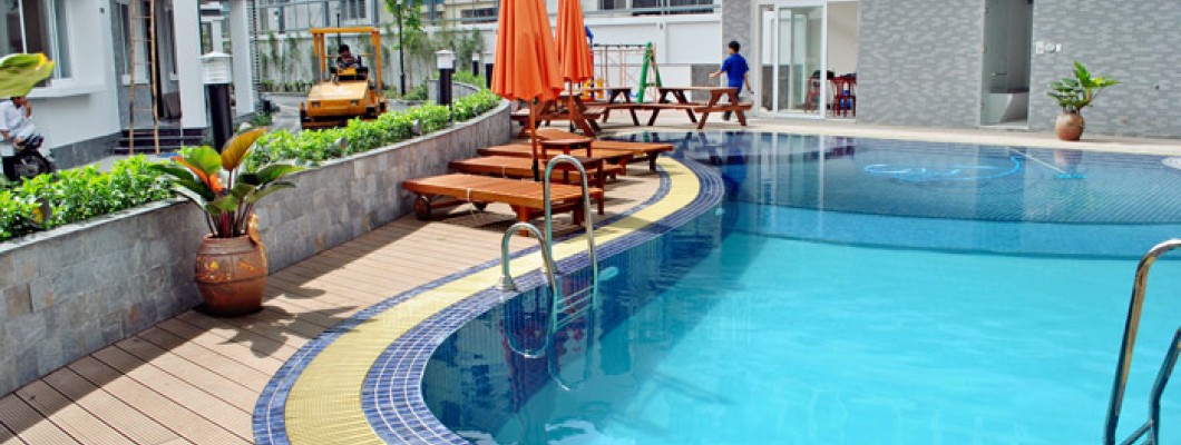 Sàn gỗ hồ bơi thiết kế không gian đẳng cấp và sang trọng Sàn gỗ hồ bơi thiết kế không gian đẳng cấp và sang trọng