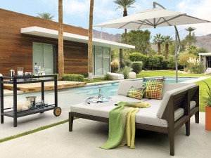 Sàn gỗ ngoài trời vào mùa xuân